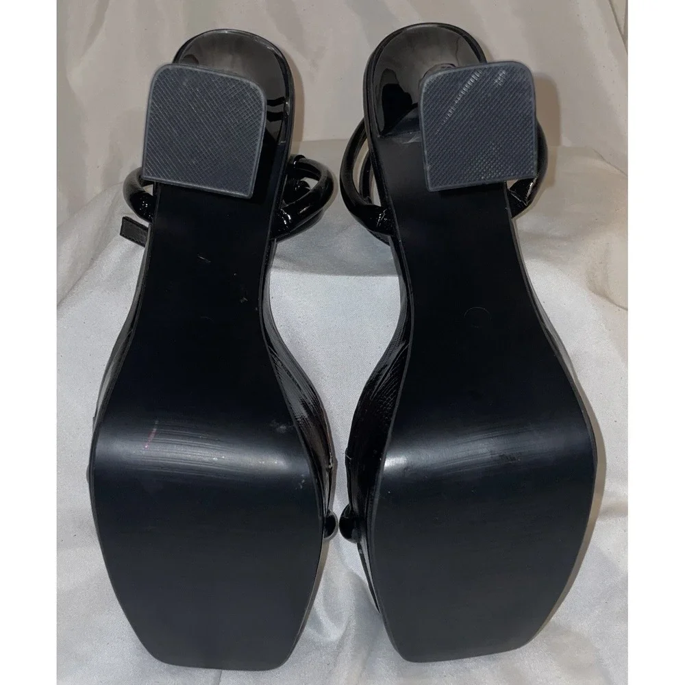 Unbranded black patent